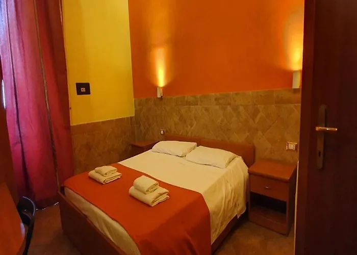 Hotell Palestro Palace